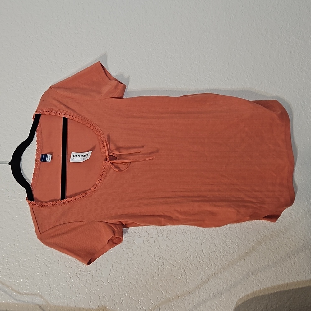 Old Navy tee